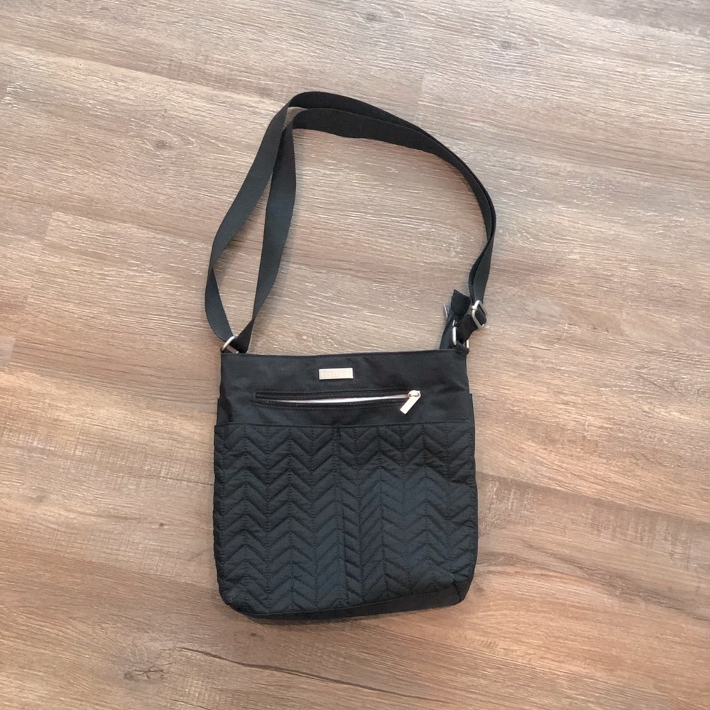 Baggallini Chevron Quilted Black Women's Crossbody